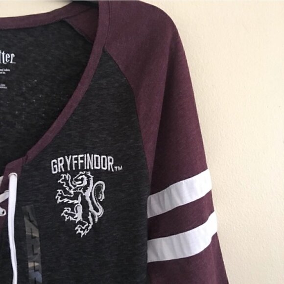 Harry Potter Shirt S Lace Up Gryffindor Embroidered Lion Varsity Quidditch - Picture 6 of 11